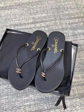 Chanel Flip Flops Thong Sandals Size 38 - With Original Box